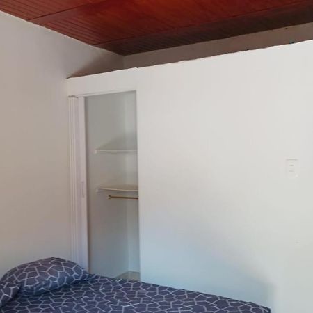 Hostal Arambulo Villavieja Eksteriør bilde